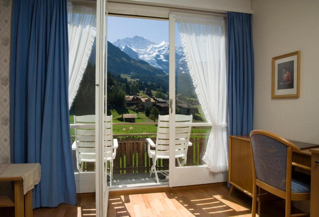 Hotel Berghaus Wengen Bilik gambar