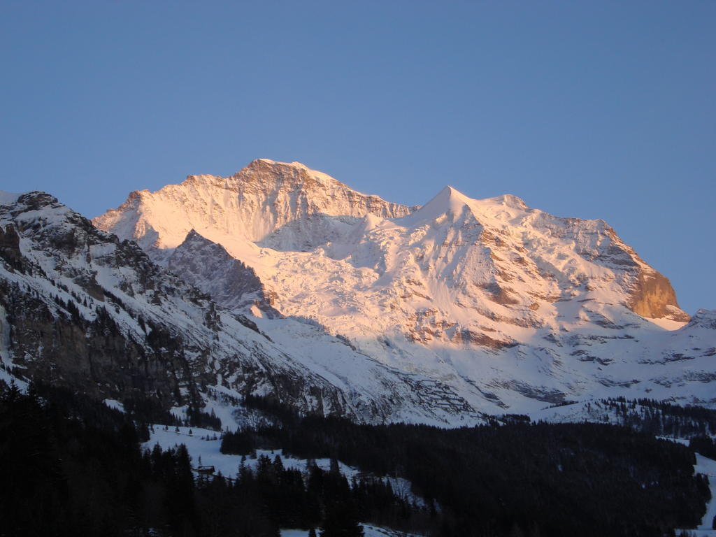 Hotel Berghaus Wengen Luaran gambar